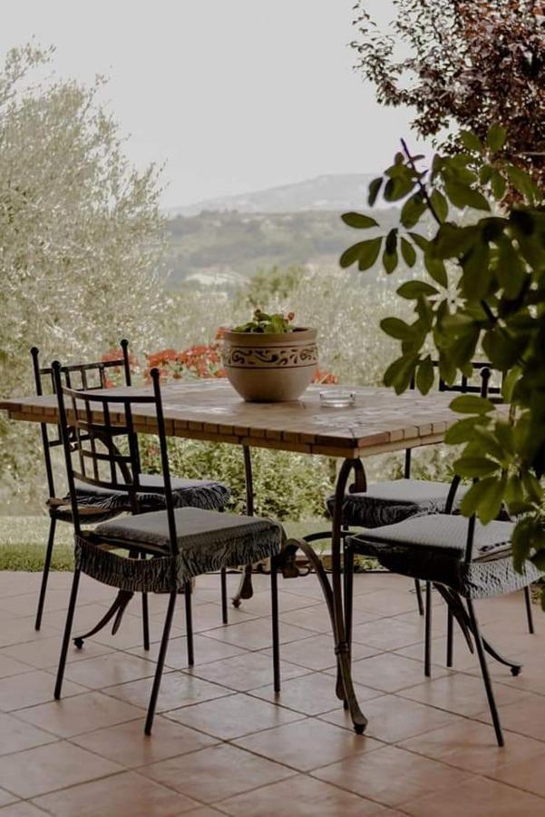 Bed & Breakfast Le Coccinelle Bed and Breakfast Rosciano  Buitenkant foto